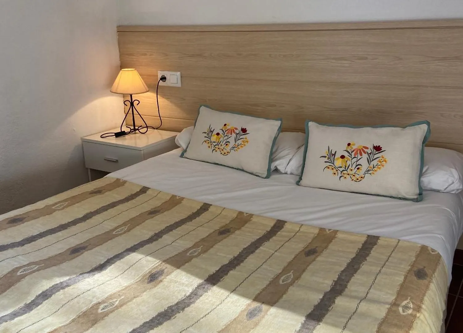 Veuras El Mar - Madrague Beach Studio 25 Apartment Roses 0*,  Spain